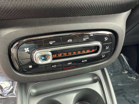 Used 2017 smart fortwo electric drive RWD image 27