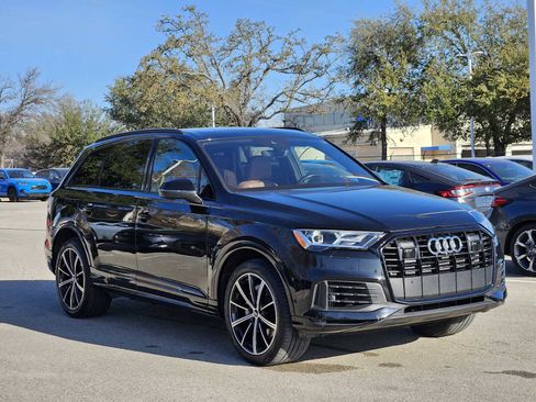 Used 2021 Audi Q7 3.0T Premium Plus image 3