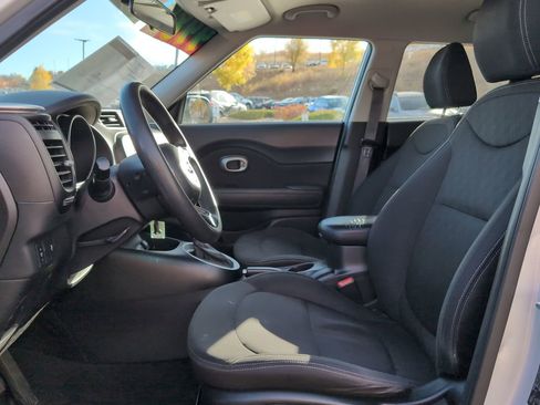 Used 2016 Kia Soul image 11