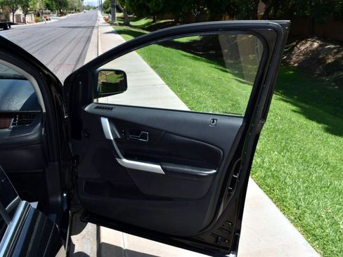 Used 2011 Ford Edge Limited w/ 302A Rapid Spec Order Code image 22