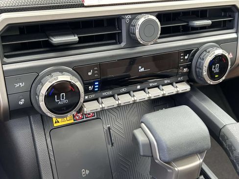 New 2026 Toyota 4Runner Limited AWD/4WD image 26
