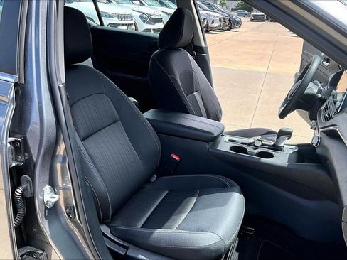 Used 2025 Nissan Altima 2.5 SV FWD image 29