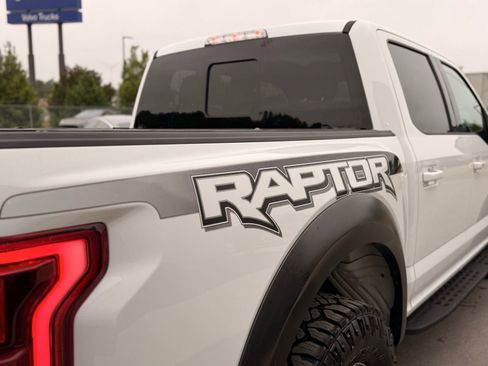 Used 2018 Ford F150 Raptor w/ Equipment Group 802A Luxury AWD/4WD image 6