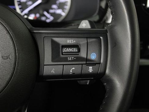 Certified 2025 Nissan Pathfinder SV FWD image 29