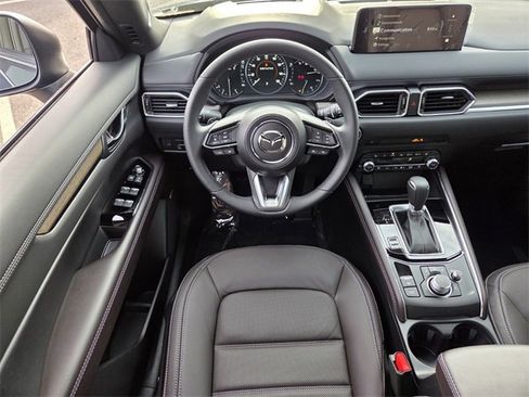 New 2025 MAZDA CX-5 Signature image 9