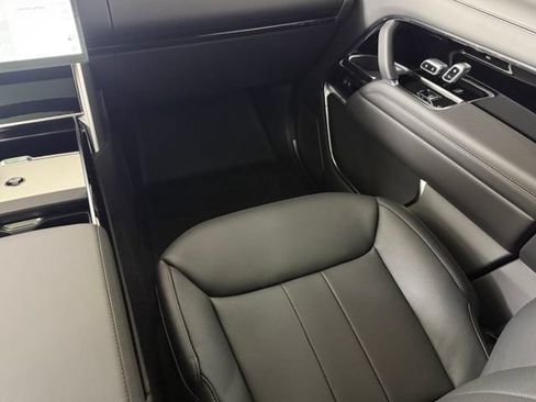 New 2025 Land Rover Range Rover Autobiography AWD/4WD image 25