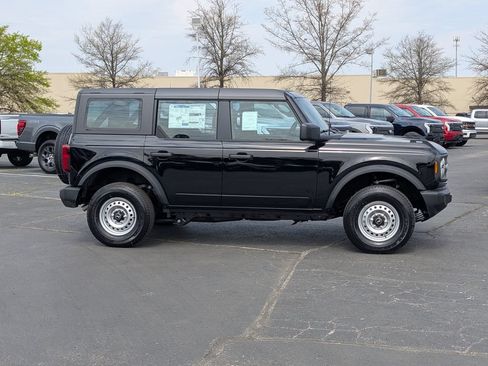 New 2026 Ford Bronco 4-Door AWD/4WD image 3