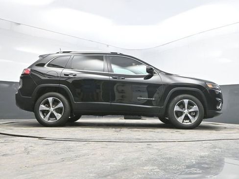 Used 2019 Jeep Cherokee Limited image 33