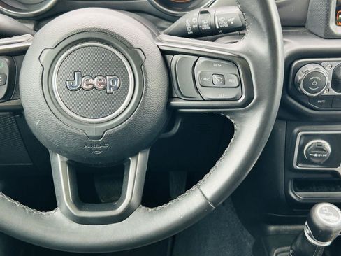 Used 2022 Jeep Wrangler Unlimited Sport AWD/4WD image 12