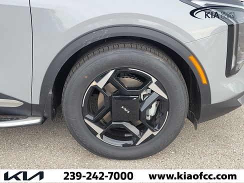 New 2026 Kia Sportage EX FWD image 7
