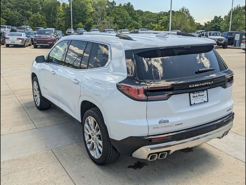 New 2026 GMC Acadia Denali w/ Super Cruise Package AWD/4WD image 8
