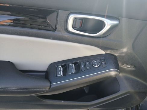 Used 2024 Honda Civic Touring image 19
