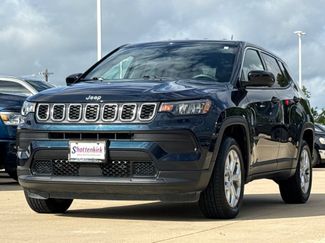 Used 2024 Jeep Compass Sport AWD/4WD video 3