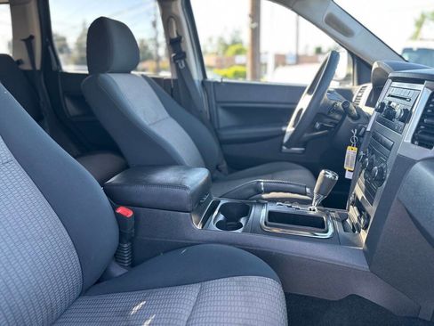 Used 2010 Jeep Grand Cherokee Laredo RWD image 24