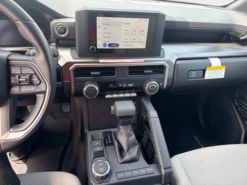 Used 2025 Toyota 4Runner SR5 RWD image 21