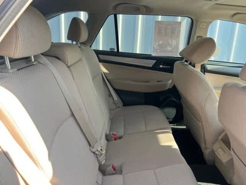 Used 2019 Subaru Outback 2.5i Premium w/ Popular Package #2 AWD/4WD image 23