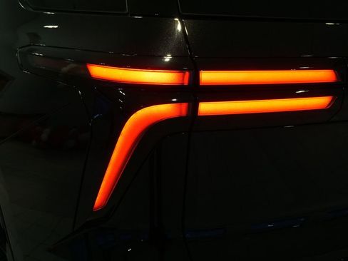 New 2026 Chevrolet Traverse RS w/ LPO, Floor Liner Package image 35