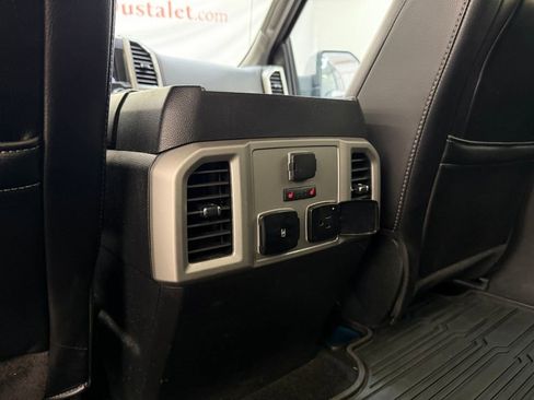 Used 2018 Ford F150 Lariat w/ Equipment Group 502A Luxury image 18