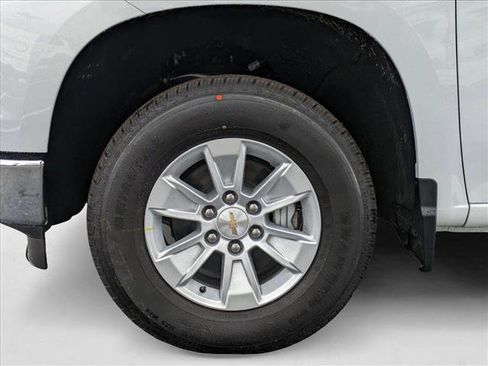 New 2025 Chevrolet Silverado 1500 LT w/ Convenience Package II image 9