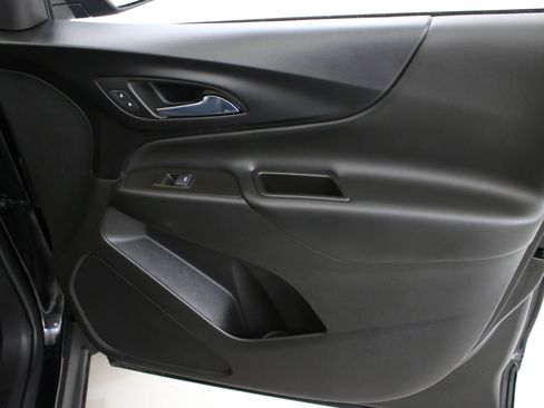 Used 2023 Chevrolet Equinox LT AWD/4WD image 32