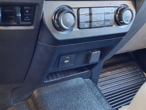 Used 2019 Ford F250 XL w/ Power Equipment Group image 11