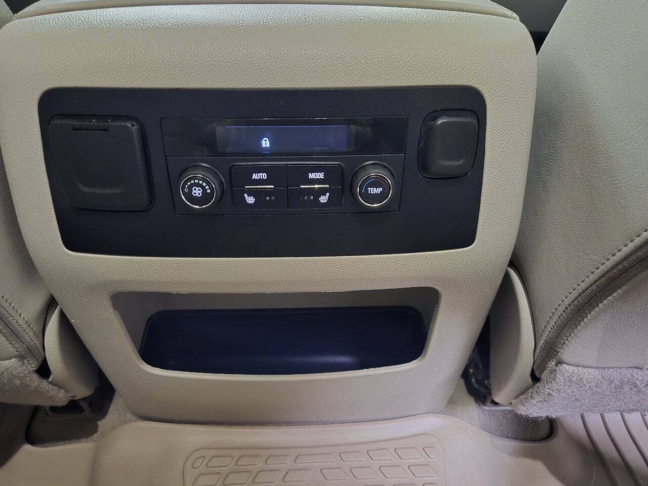 Used 2020 GMC Yukon XL Denali RWD image 34