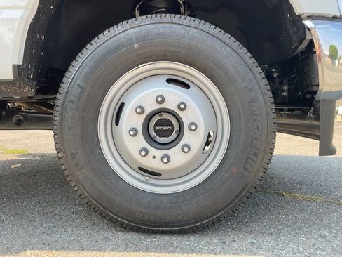New 2025 Ford F350 XL w/ XL Chrome Package image 8