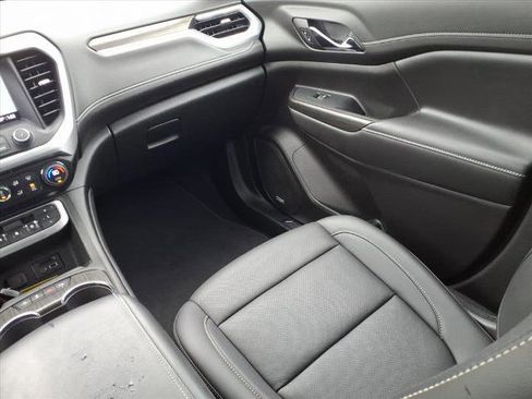 Certified 2023 GMC Acadia SLT image 18