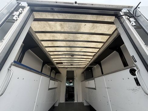 Used 2022 Chevrolet Express 3500 w/ Power Convenience Package RWD image 15