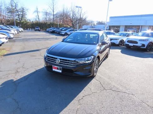 Used 2021 Volkswagen Jetta S image 1