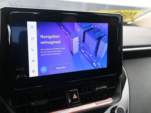 Used 2025 Toyota Corolla LE image 27