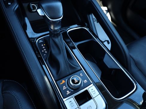 Used 2022 Kia Telluride EX w/ EX Premium Package image 11