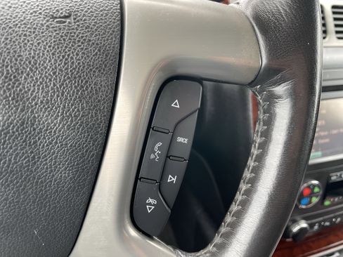 Used 2012 Chevrolet Tahoe LTZ AWD/4WD image 16