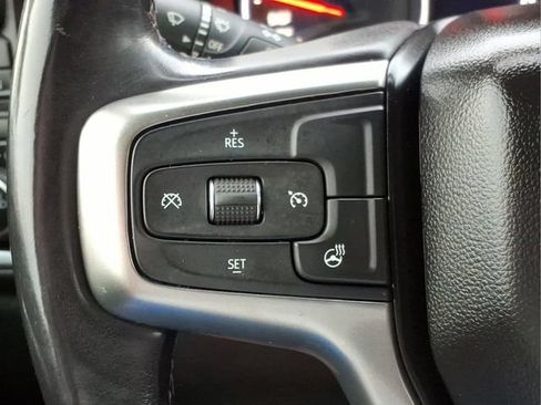 Used 2022 Chevrolet Silverado 1500 LT AWD/4WD image 23