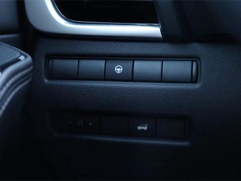 Used 2023 Nissan Rogue SL w/ SL Premium Package image 21