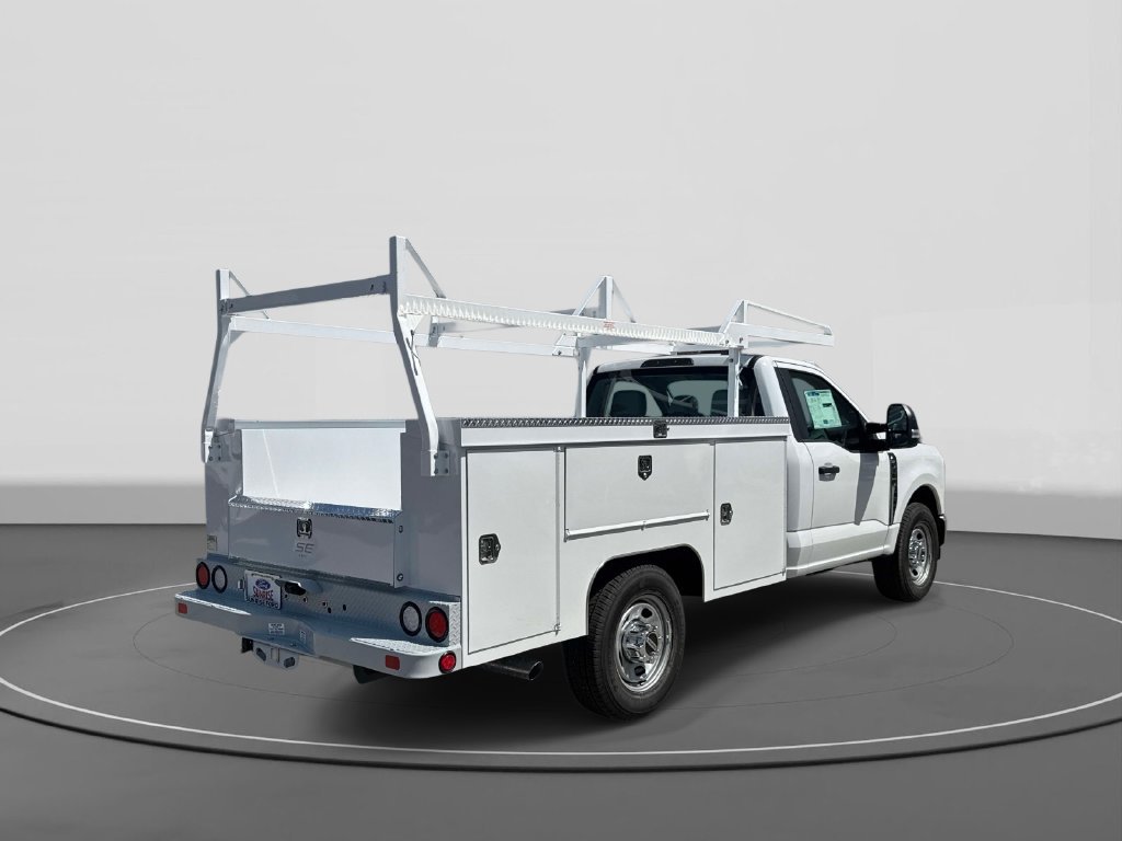 New 2026 Ford F350 XL w/ XL Chrome Package RWD image 4
