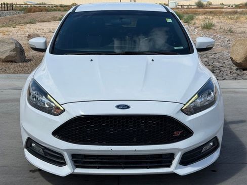 Used 2017 Ford Focus ST FWD image 3