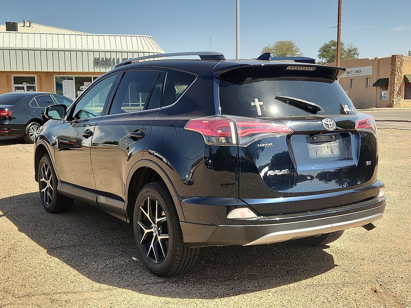 Used 2017 Toyota RAV4 SE w/ Power Extra Value Package FWD image 3