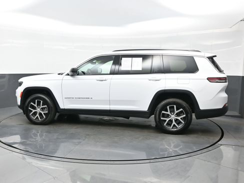 Used 2025 Jeep Grand Cherokee L Limited AWD/4WD image 3