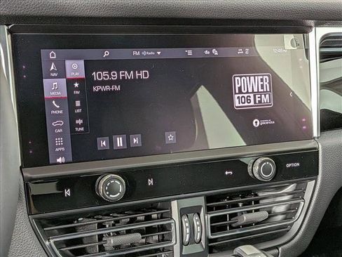 New 2026 Porsche Macan image 17