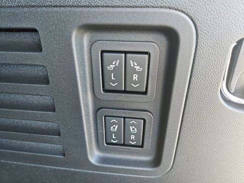 New 2026 Buick Enclave Sport Touring w/ Power Package FWD image 13