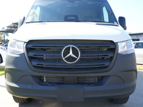 New 2025 Mercedes-Benz Sprinter 2500 image 10