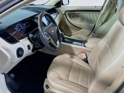 Used 2018 Ford Taurus Limited image 10