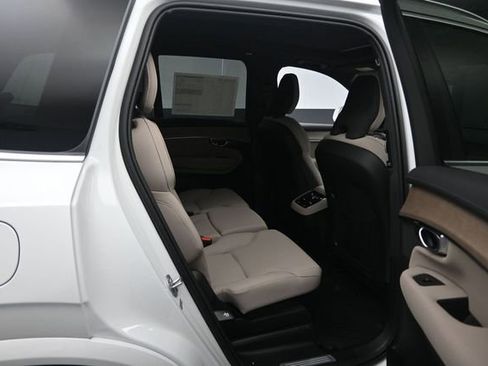 New 2026 Volvo XC90 B6 Plus w/ Protection Package Premier AWD/4WD image 25