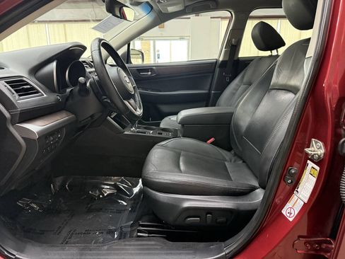 Used 2018 Subaru Outback 2.5i Limited AWD/4WD image 11