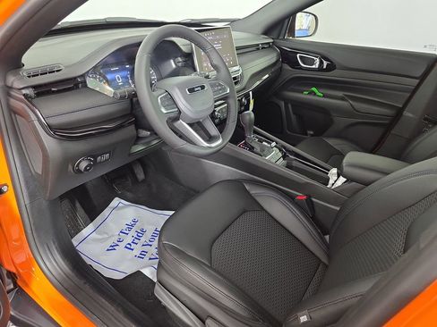 New 2026 Jeep Compass Latitude image 11