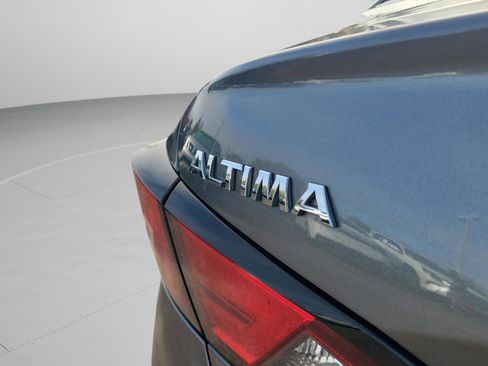 Certified 2022 Nissan Altima 2.5 SV image 9