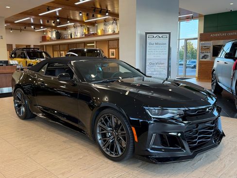 Used 2022 Chevrolet Camaro ZL1 RWD image 11