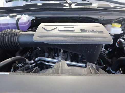 New 2026 RAM 1500 Tradesman AWD/4WD image 18