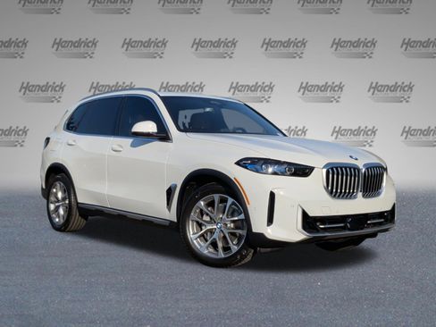 Used 2026 BMW X5 xDrive40i w/ Climate Comfort Package AWD/4WD image 2